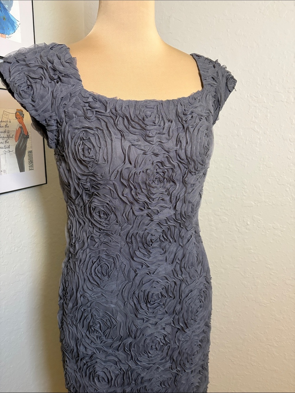 Adrianna Papell grey rosette midi sheath dress capped sleeves size 4 - Picture 3 of 9